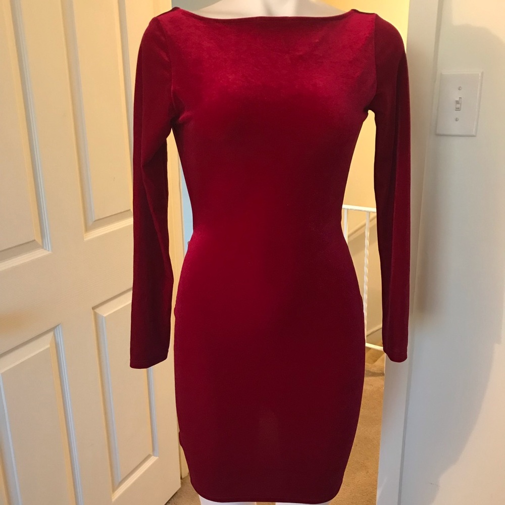 Fashion Nova fitted velvet dress